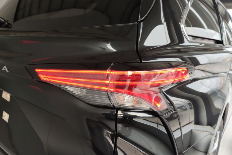 丰田 赛那SIENNA 2026款 2.5L 双擎四驱尊贵版车身外观9