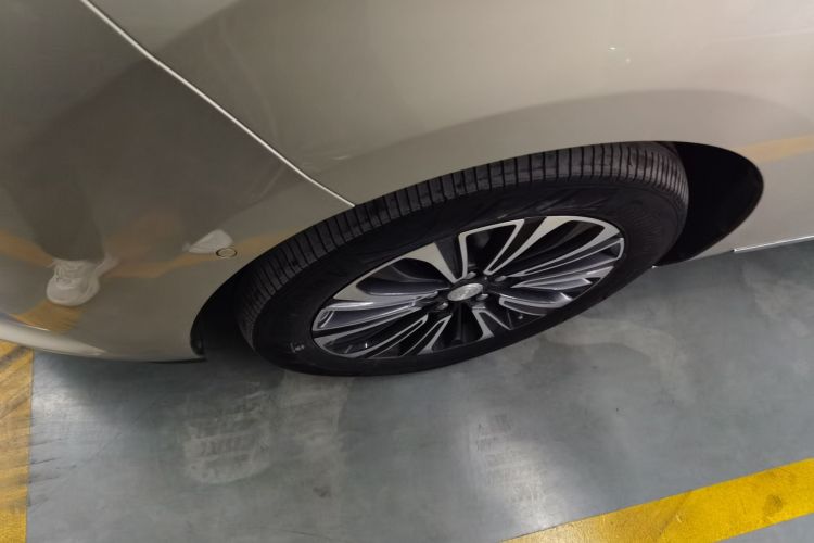 别克GL8 2020款 ES陆尊 653T 旗舰型车身外观6007