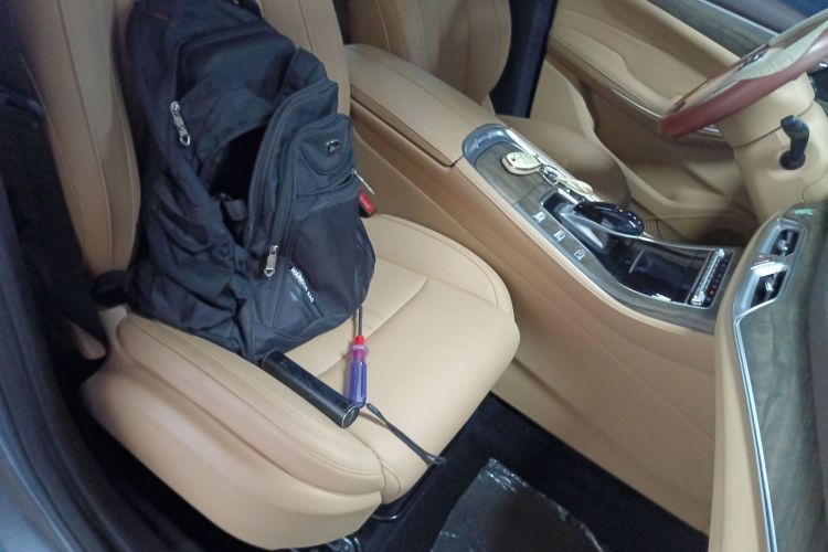 蓝电E5 2024款 荣耀版 100KM尊享型 7座局部细节41