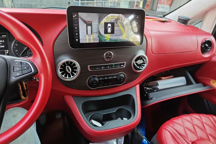 奔驰 威霆 2021款 2.0T 精英版 7座局部细节16