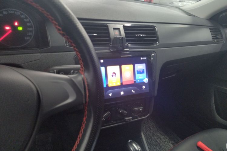 大众 桑塔纳 2021款 1.5L 自动风尚版中控内饰7002