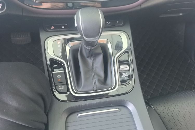 广汽传祺 传祺M6 2021款 PRO 270T DCT豪华版中控内饰18