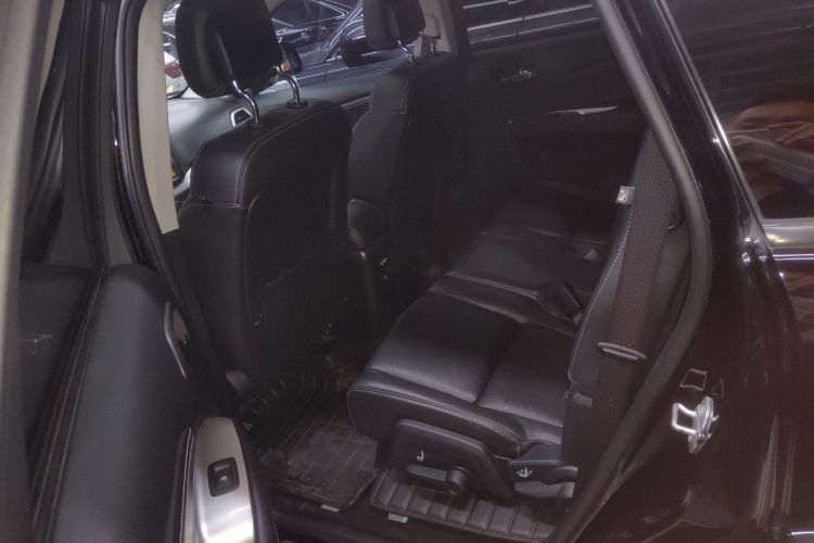 道奇 酷威 2013款 2.4L 两驱尊尚版中控内饰21