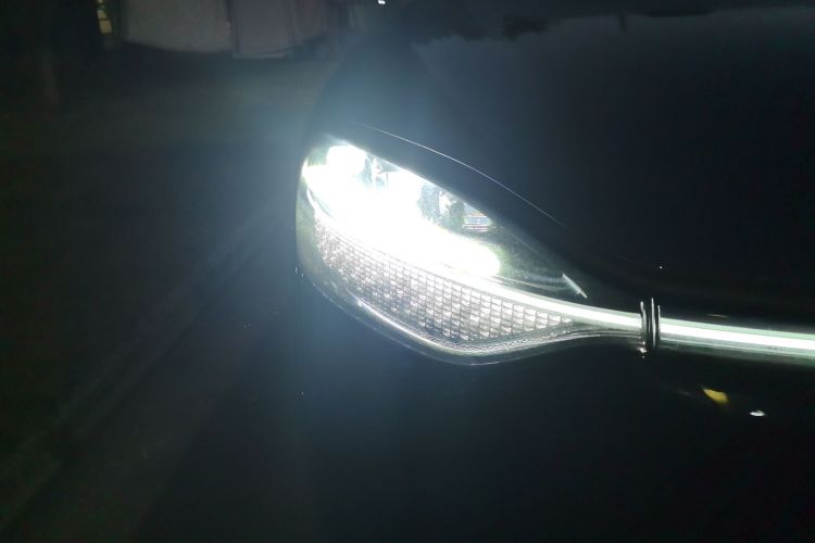 鸿蒙智行 问界M9 2024款 增程 Ultra版 42kWh 6座版车身外观8