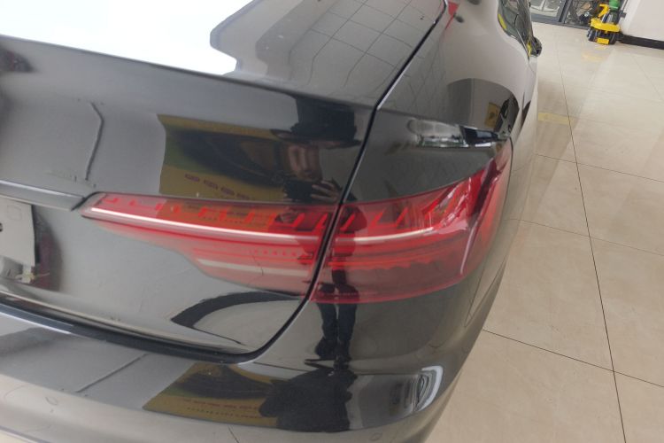 奥迪A4L 2020款 40 TFSI 时尚动感型车身外观9