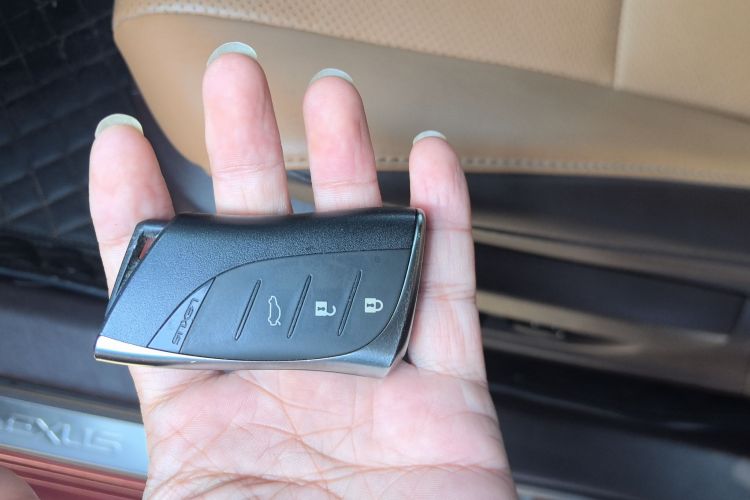 雷克萨斯ES 2020款 200 卓越版中控内饰11