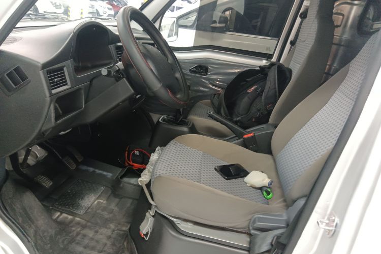 五菱汽车 五菱之光 2023款 1.5L 实用型封窗版 2座局部细节19