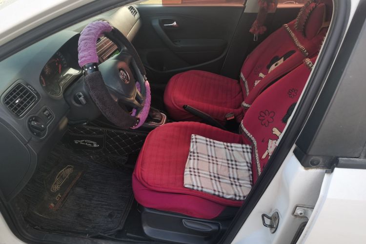 大众 Polo 2016款 1.4L 自动风尚型中控内饰19