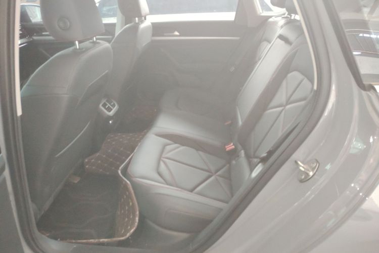 大众 朗逸 2023款 300TSI DSG星空永逸版中控内饰7004