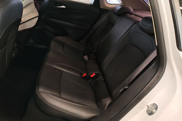 别克 威朗 2017款 三厢 20T 双离合领先型中控内饰21