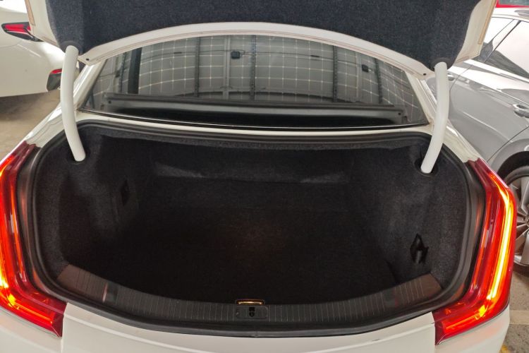 凯迪拉克XTS 2018款 28T 技术型机舱底盘23