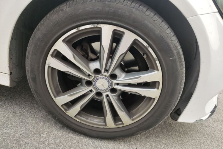 奔驰C级 2016款 C 200 L 运动型车身外观10