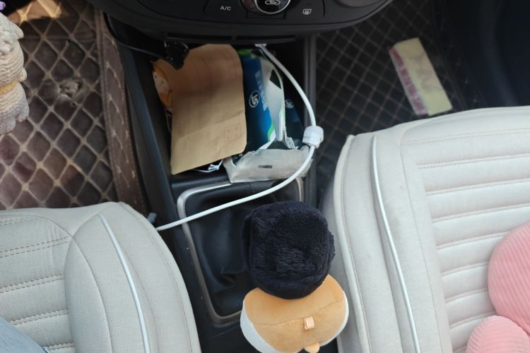 现代 悦纳 2020款 1.4L 手动GLS炫酷版中控内饰18