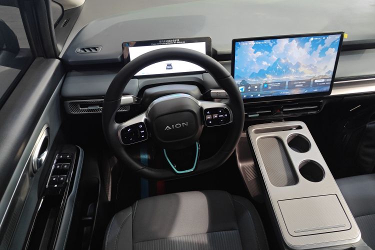 埃安 AION Y 2023款 Plus 610 乐享版中控内饰13