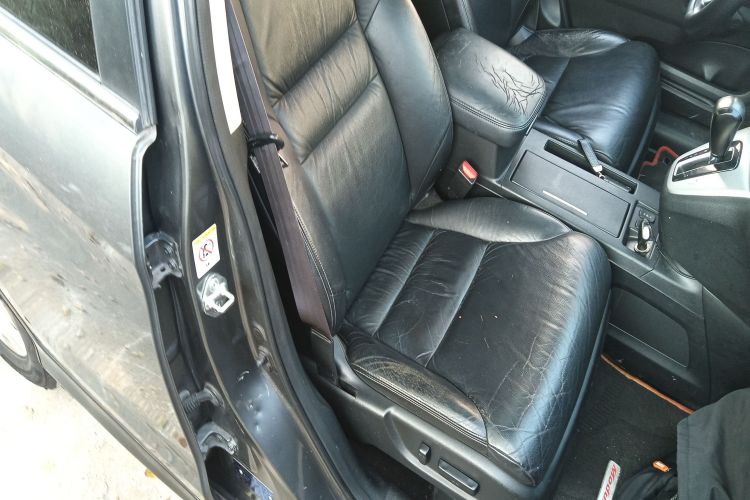 本田CR-V 2012款 2.4L 四驱豪华版局部细节41