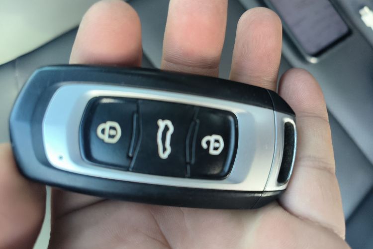 吉利汽车 帝豪 2018款 1.5L CVT向上互联版中控内饰11