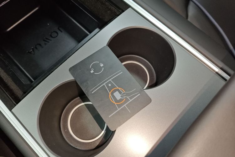 特斯拉 Model Y 2021款 标准续航后驱版中控内饰7001