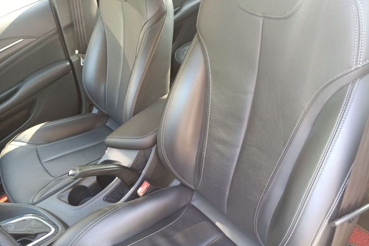 别克 英朗 2016款 15N 自动豪华型中控内饰19