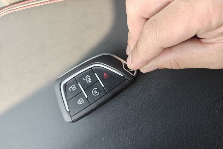 凯迪拉克CT5 2025款 28T 赛道性能版+巅峰赛道选装包中控内饰11