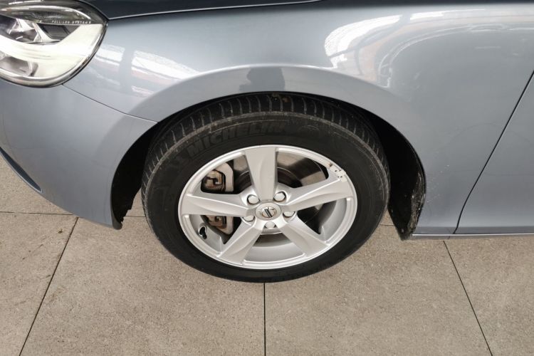 沃尔沃V40 2018款 T3 智尚版车身外观6007