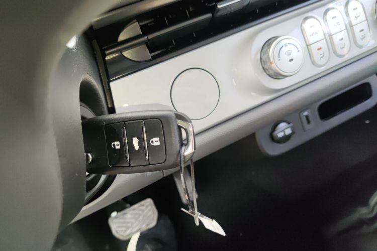 长安启源 长安Lumin 2025款 205km 香沁款中控内饰7001