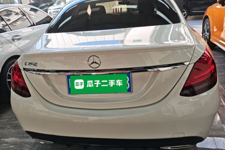 奔驰C级 2019款 C 260 运动版车身外观6004