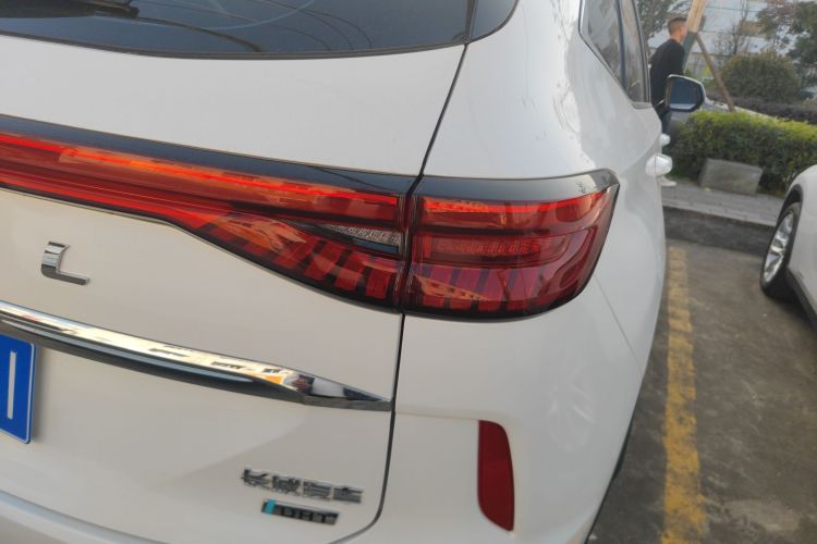 哈弗H6 2022款 第三代 1.5T DHT车身外观6006