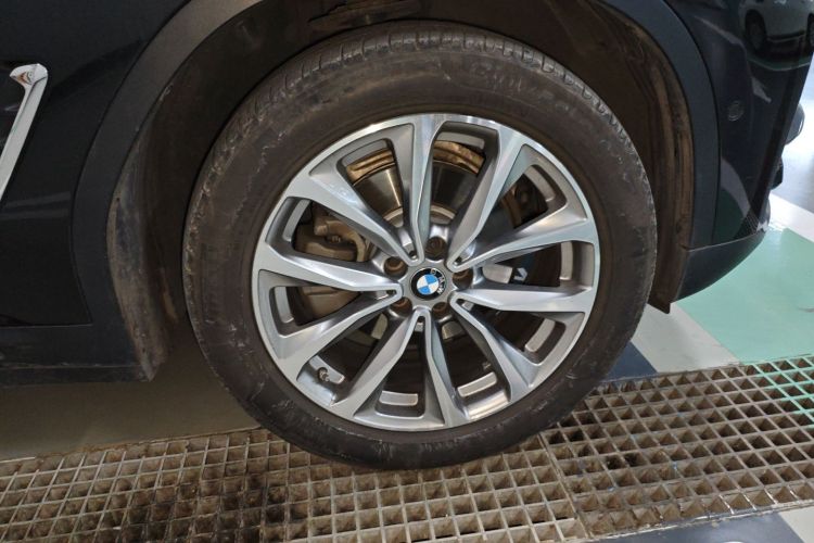 宝马X3 2020款  xDrive25i 豪华套装车身外观10