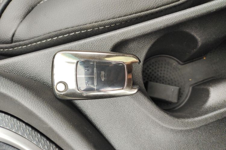 别克 英朗 2019款 18T 自动互联精英型 国VI中控内饰7001