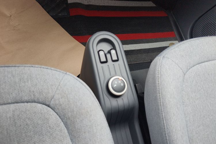 五菱汽车 宏光MINIEV 2022款 轻松款 磷酸铁锂中控内饰18