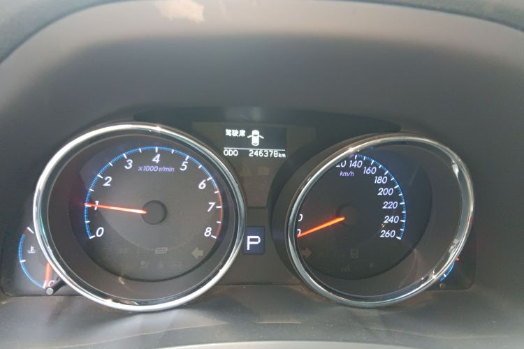 丰田 锐志 2010款 2.5S 风尚菁华版中控内饰15