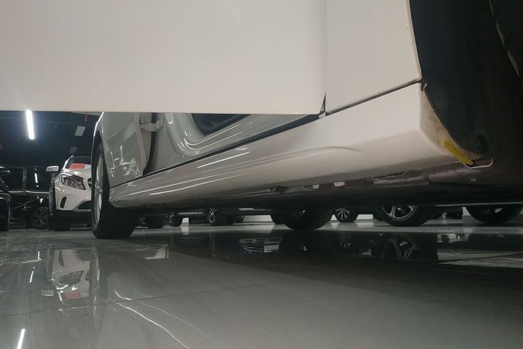 奔驰A级 2021款 A 200 L 运动轿车动感型局部细节9001