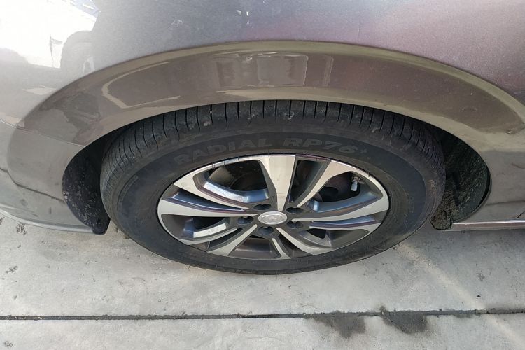 长安 逸动 2020款 PLUS 蓝鲸NE 1.4T GDI DCT尊贵型车身外观6002