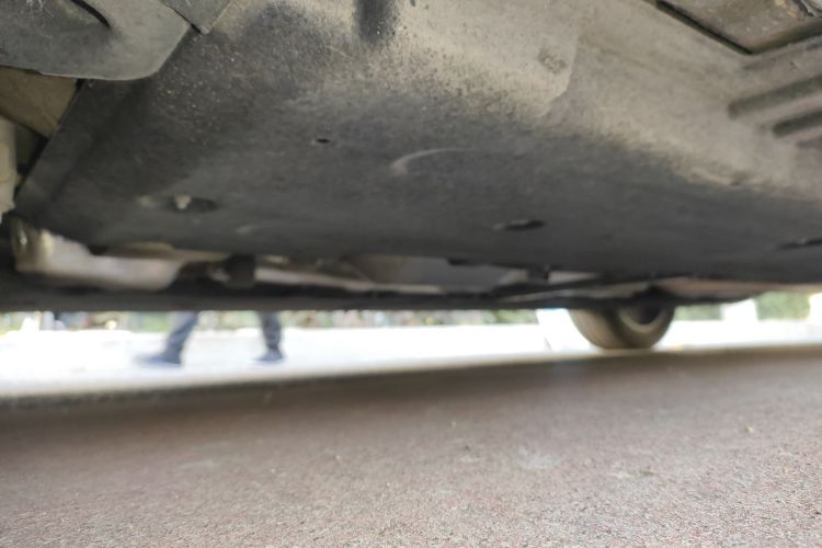 红旗H5 2023款 2.0T 自动智联旗畅版局部细节9004