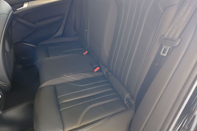 奥迪Q5L 2022款 40T 时尚动感型中控内饰21