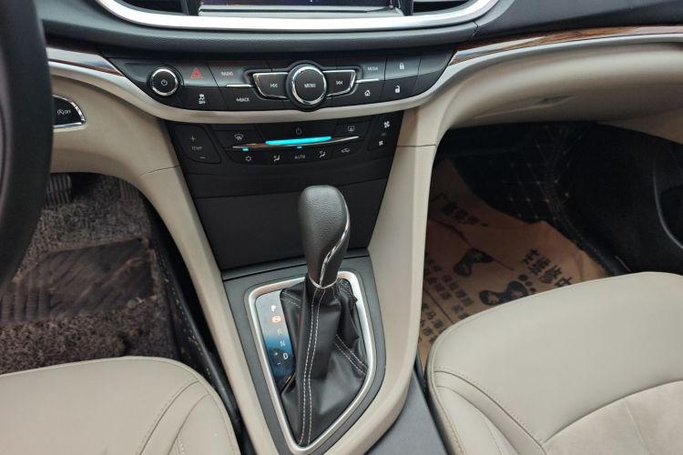 别克 英朗 2015款 15N 自动豪华型中控内饰18