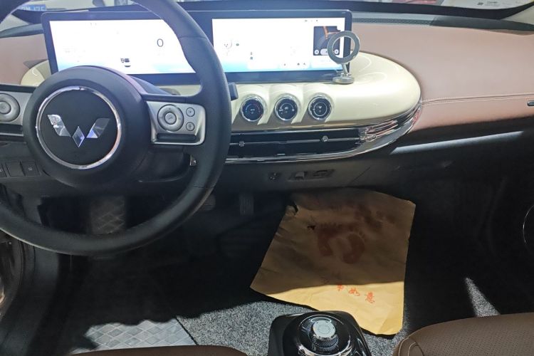 五菱汽车 五菱缤果 2023款 333km 灵犀互联款局部细节16