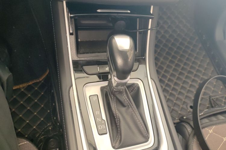 长安 锐程CC 2020款 1.5T 自动潮锐型中控内饰18