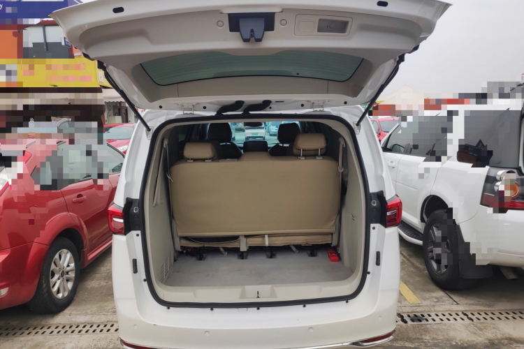 别克GL8 2021款 陆上公务舱 652T 舒适型机舱底盘23