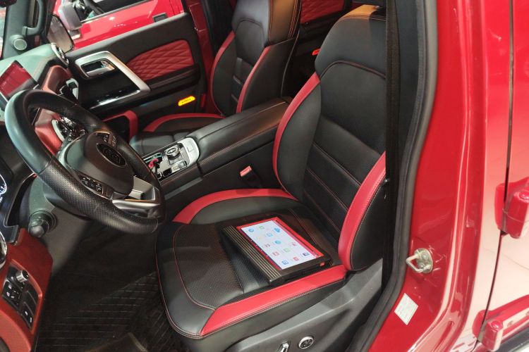 北京BJ40 2019款 PLUS 2.3T 自动四驱旗舰版 国VI中控内饰19