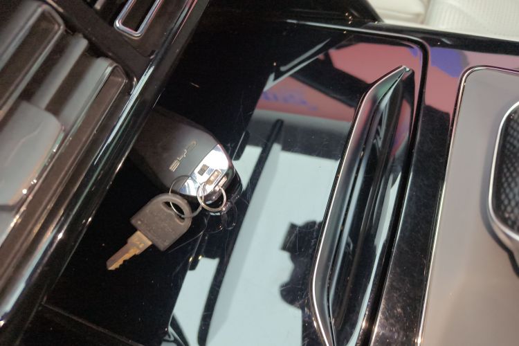 比亚迪 唐新能源 2022款 EV 635KM 四驱旗舰型中控内饰11