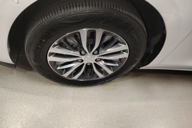 别克GL8 2022款 ES陆尊 653T 尊享型车身外观6007