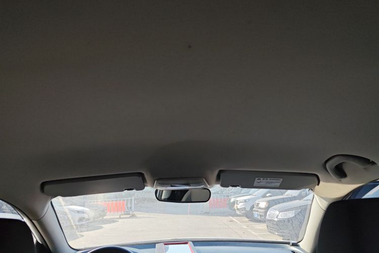 奔腾B30 2016款 1.6L 自动十周年纪念版中控内饰22