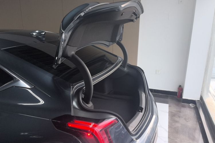 凯迪拉克CT5 2020款 改款 28T 豪华型中控内饰23