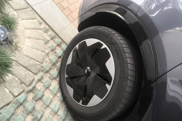 智己汽车 智己LS7 2023款 90kWh Elite后驱版车身外观6008