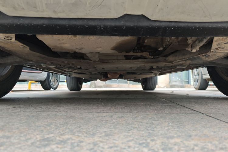 路虎 发现神行 2016款 2.0T SE局部细节9008