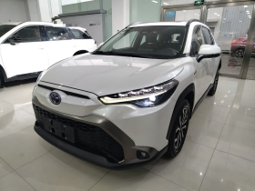 丰田 锋兰达 2023款 2.0L 智能电混双擎 尊贵版