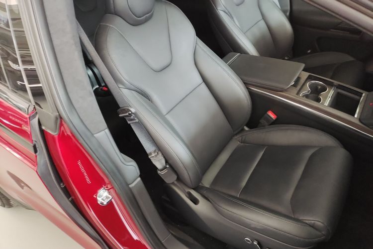 特斯拉 Model X 2023款 双电机全轮驱动版局部细节41