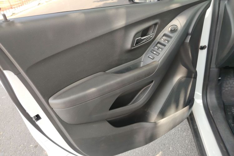 雪佛兰 创酷 2016款 1.4T 自动两驱舒适天窗版中控内饰7007