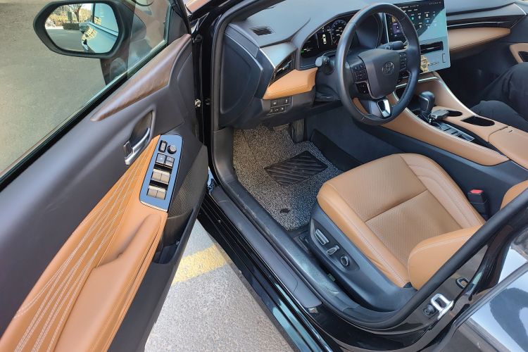 丰田 亚洲龙 2024款 双擎 2.0L 豪华版中控内饰20